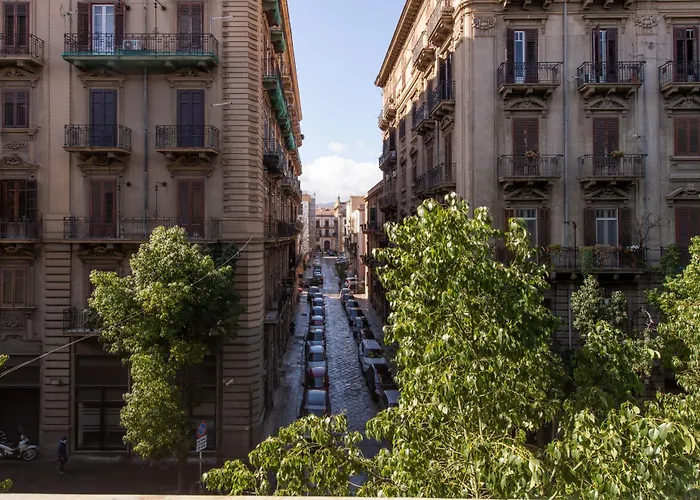 Casa Rorro' Nei Pressi Di Via Roma By Wonderful Italy